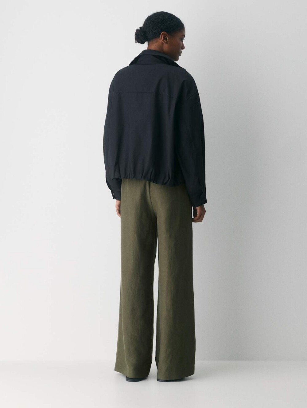 Aritzia The Lodge Pant™ - CruiseLinen™ - Dark Olive - Small Regular - Picture 5 of 15